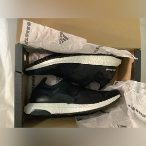 ADIDAS ULTRABOOST SLIP ON DNA - SIZE 11